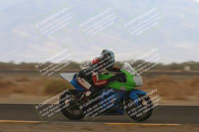 media/Sep-10-2022-SoCal Trackdays (Sat) [[a5bf35bb4a]]/Turn 2 (1pm)/